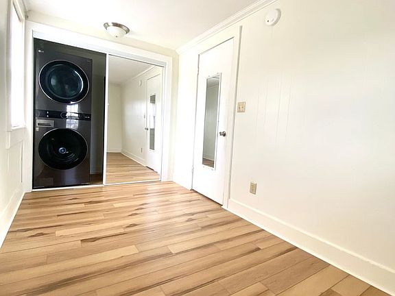 5th image of 51 W Union St