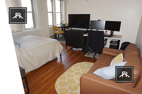1645 Commonwealth Ave #8 Photo 1