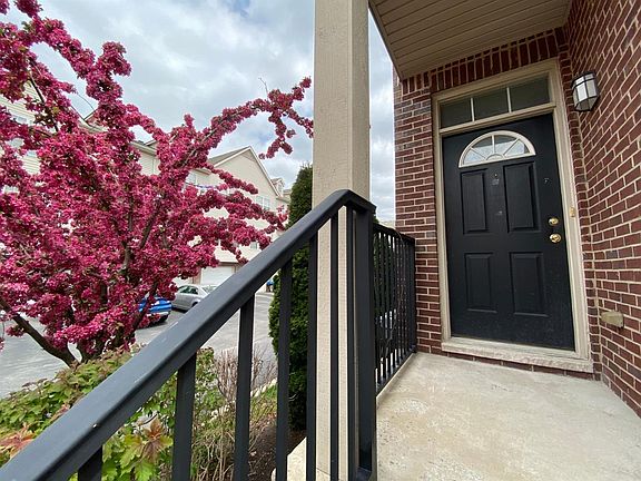 2nd image of 654 Superior Pkwy #312