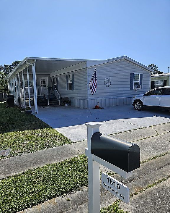 1st image of 1819 Seagrape St NE