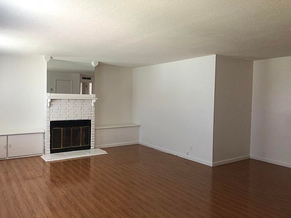 3rd image of 1027 W Avenue J7