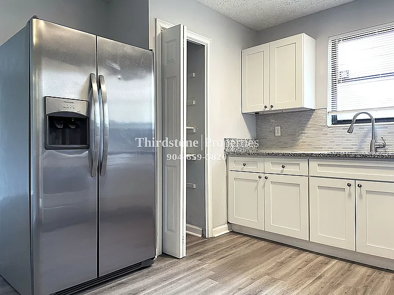 4403 Harlow Blvd — Photo 4