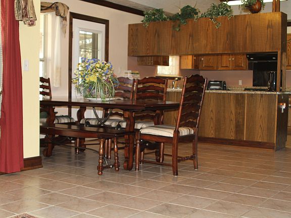 2nd image of 1080 NE Withla Bluffs Way