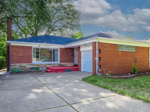 20803 Virginia Ave, Eastpointe, MI 48021