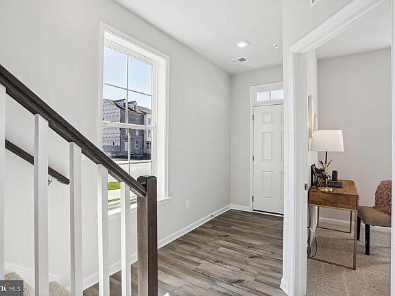 3rd image of Laleh Way Homesite V95