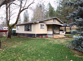 2000 Hamilton Ln, Grants Pass, OR 97527