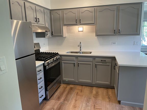 4th image of 4525 Sunnyside Ave #2N