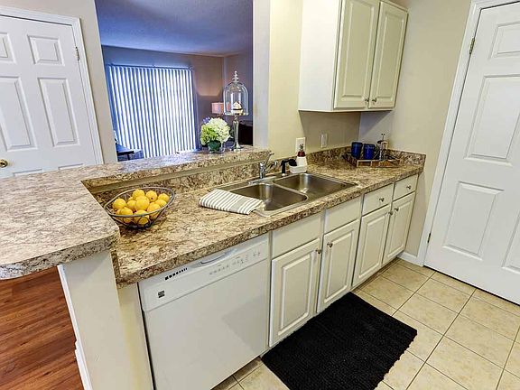 3rd image of 20 Autumn Creek Ln APT G