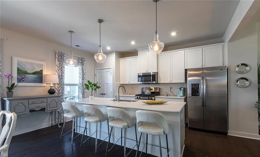 3 bed, 4.5 bath, 1928 sqft, $3,025 — Photo 4