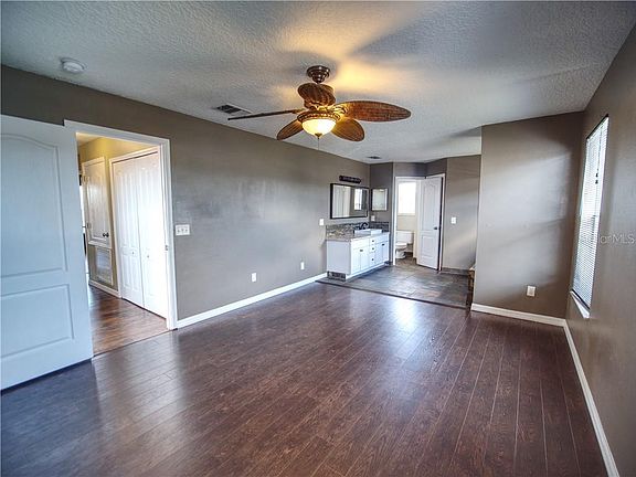 4th image of 11 Tuscany Pointe Ave