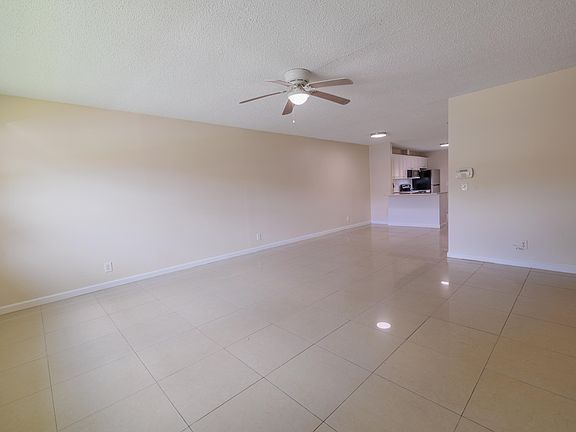 5th image of 4755 ORLEANS Court #B