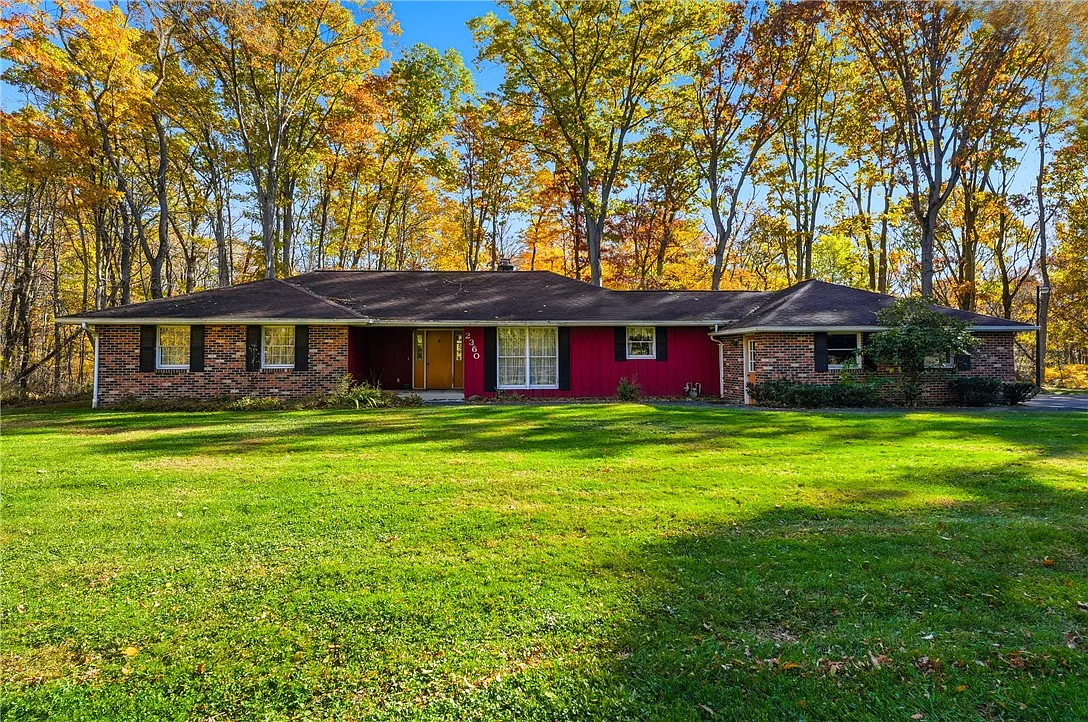 2360 Downing Ln photo 1