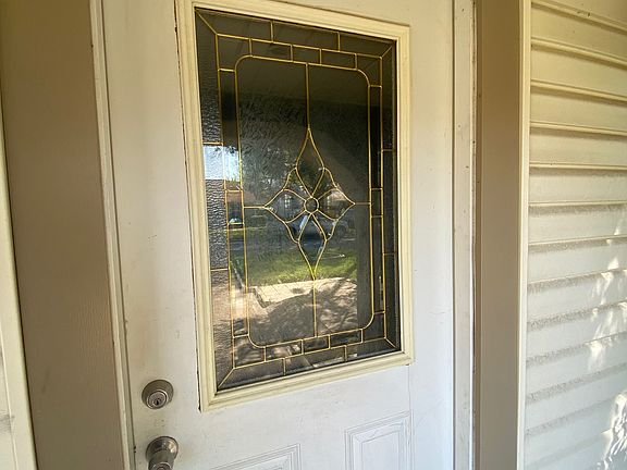 4th image of 821 Roosevelt St