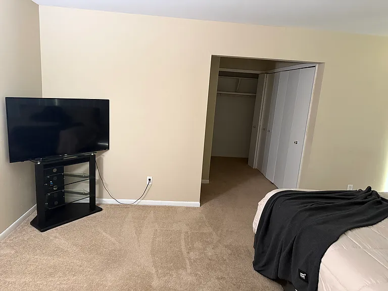 16210 N Park Dr — Photo 9