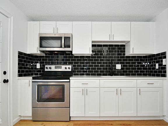 5th image of 9028 Caminito Ct