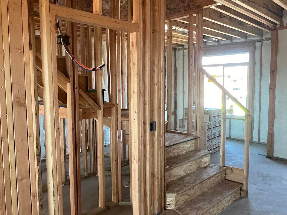 2nd image of 1488 E Honeycomb Dr