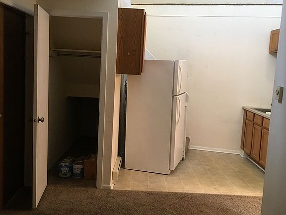 3rd image of 620 N Milwaukee Ave APT C