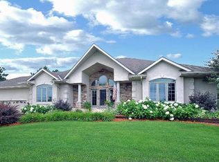 1460 211th Ave NW, Oak Grove, MN 55011