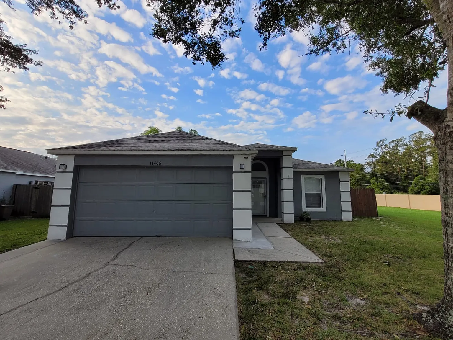 3 bed, 1449 sqft, $2,320 — Photo 1