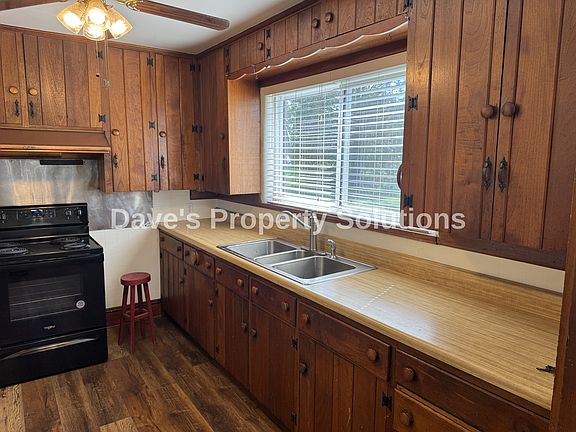 4th image of 1001 W Clemmonsville Rd