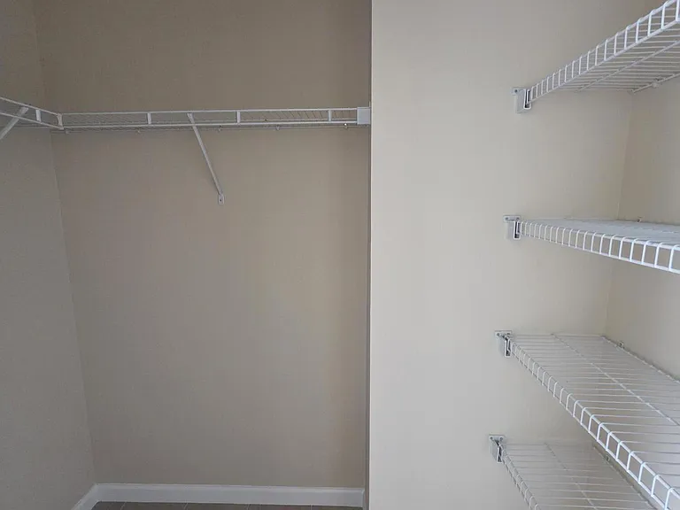 739 Wakemont Dr — Photo 32