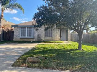 1905 Denmark Ln, Laredo, TX 78045