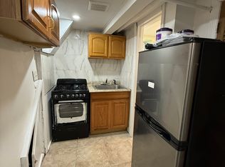 8826 215th St #1B, Queens Village, NY 11427