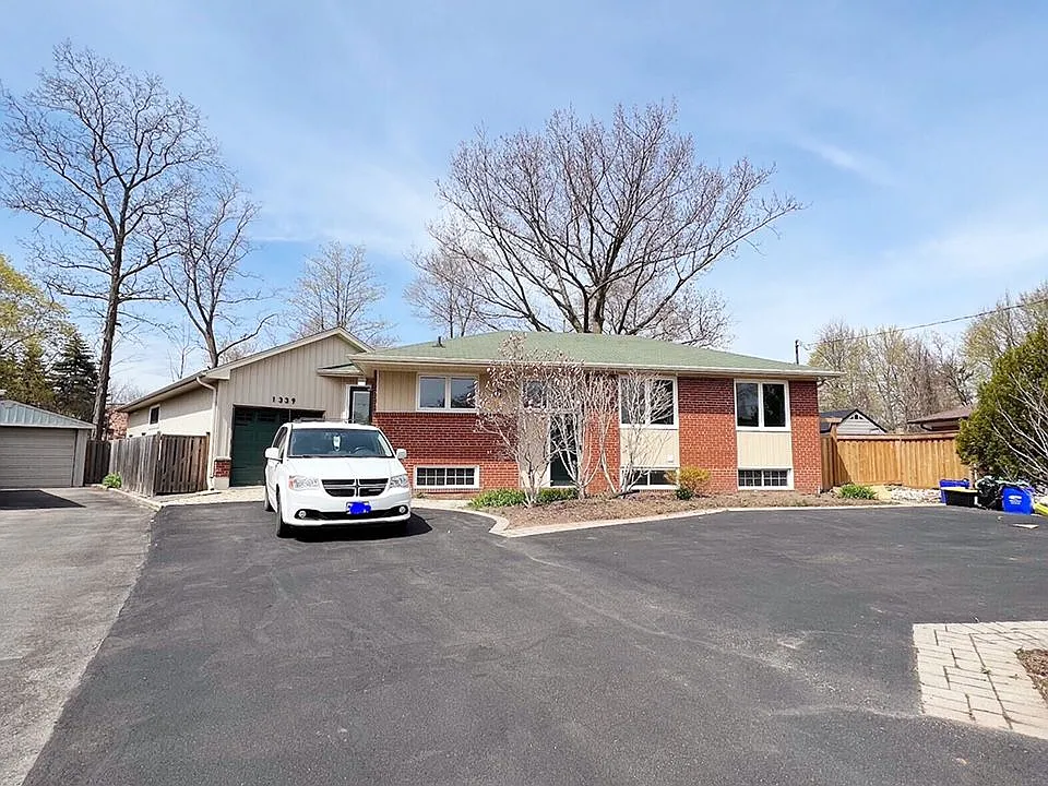 1339 Pinegrove Rd #2