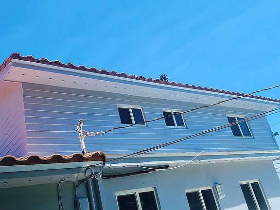 4th image of 17820 SW 111th Ave