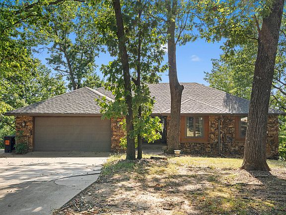 5th image of 39 White Oak Estates Road