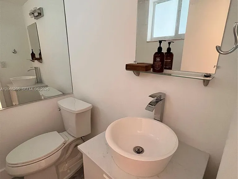 240 Galen Dr #302 — Photo 9
