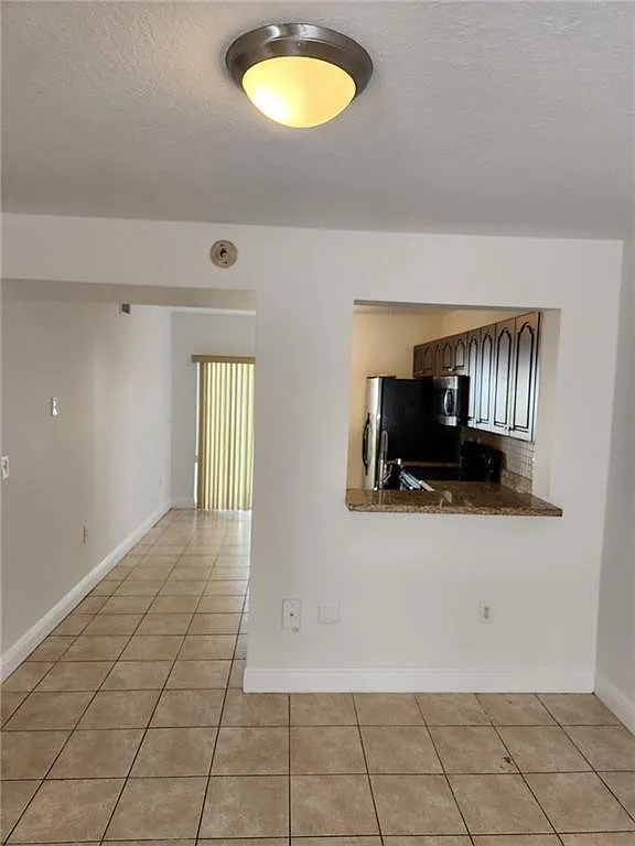 2 bed, 2.0 bath, 965 sqft, $1,850 — Photo 4