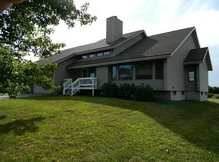 7 S Fairway Ave, Westerly, RI 02891