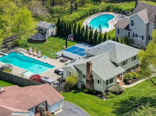 32 Fieldcrest Dr, Scotch Plains Twp., NJ 07076