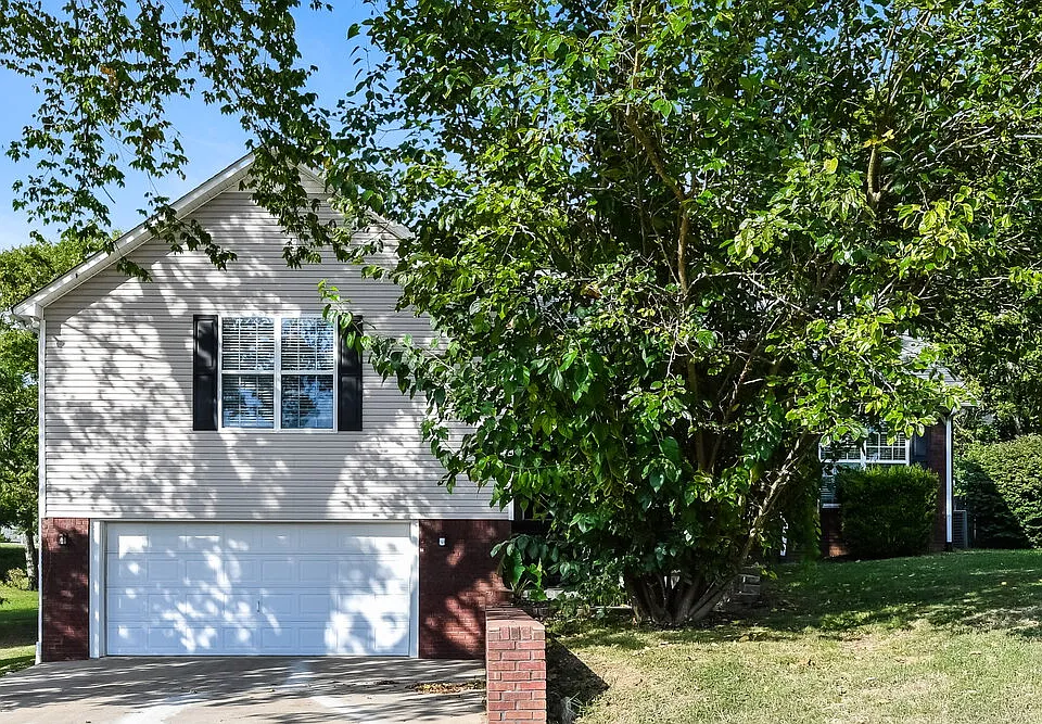 2920 Bragg Ct