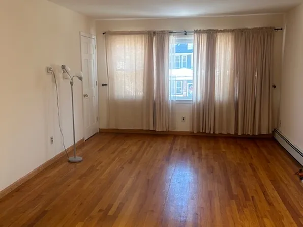 21 Elizabeth Ave #1, Staten Island, NY 10310