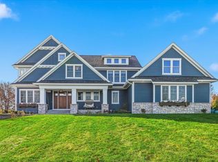 1650 Waters Edge Dr, New Richmond, WI 54017