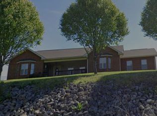 588 Packing House Rd, Kingsport, TN 37660