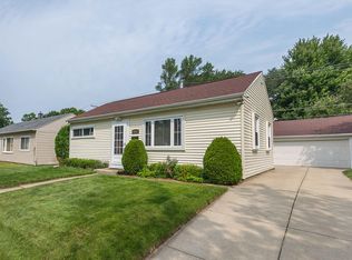 6612 W Verona Ct, Milwaukee, WI 53219