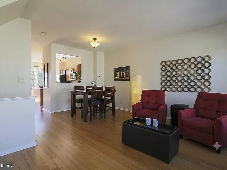 3512 Moon Way — Photo 2