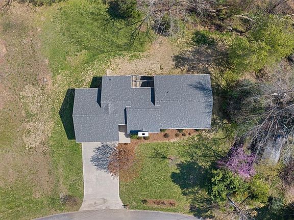 4th image of 778 Beaumont Elm St