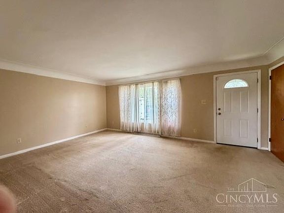 5th image of 3030 Crest Rd