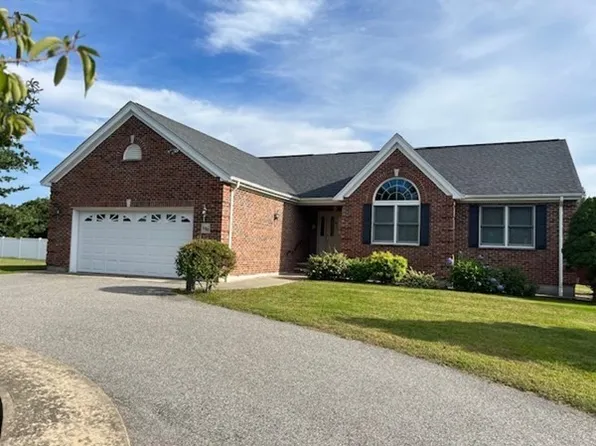 186 Spring St, Mansfield, MA 02048