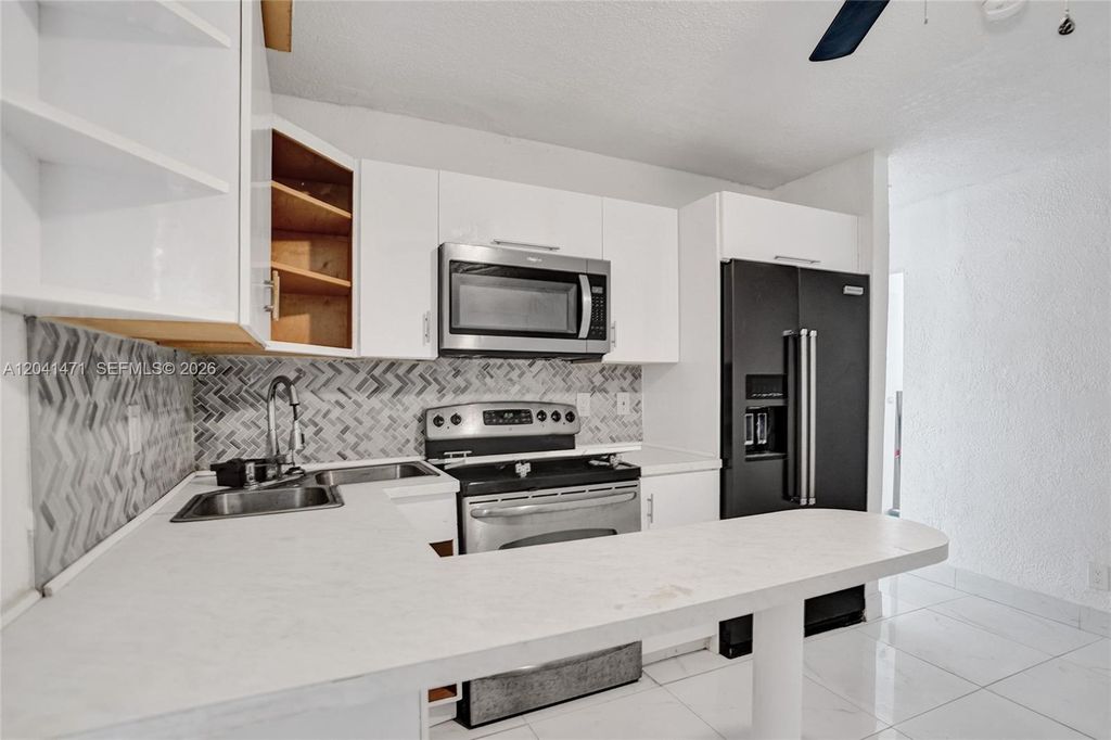 701 SW 7th St, photo 7