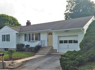 6 Edlon St, Niantic, CT 06357