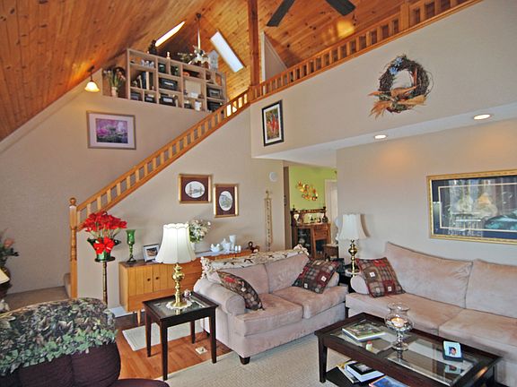 Great Rm With Stairs to Loft