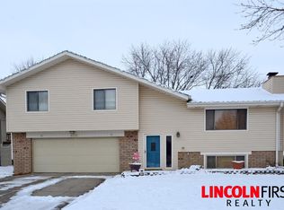 800 W Godfrey Dr, Lincoln, NE 68521