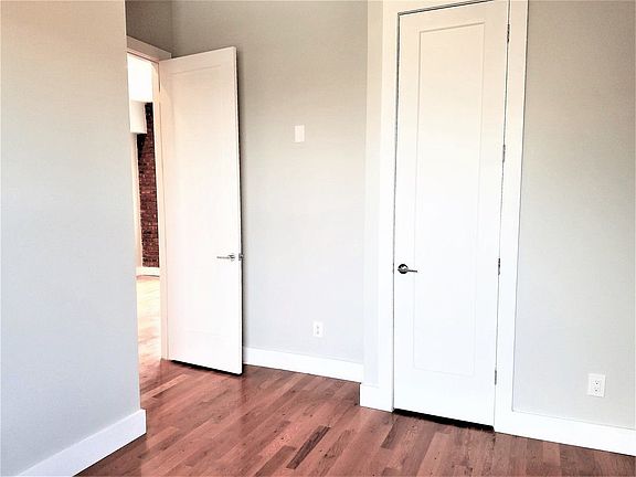 3rd image of 699 Willoughby Ave APT 2A