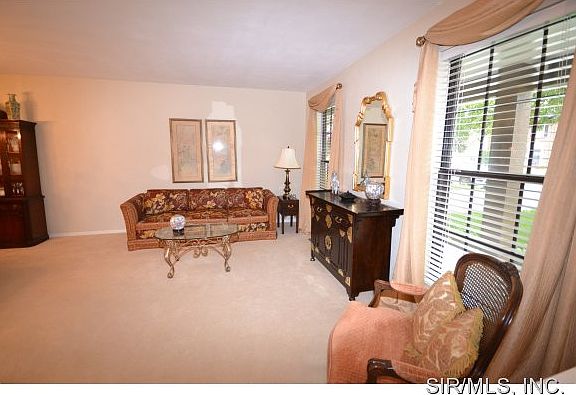 3rd image of 203 Debra Dr