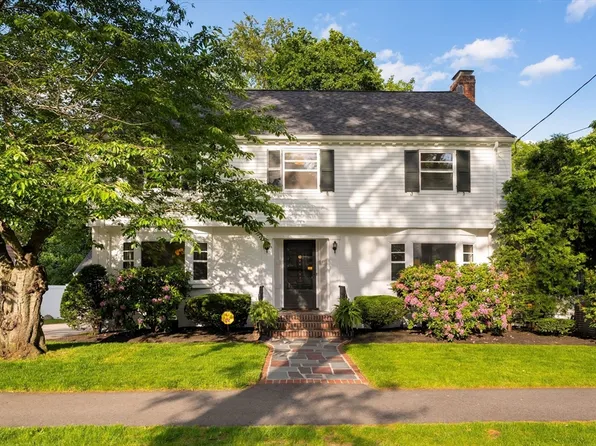 45 Puritan Dr, Quincy, MA 02169